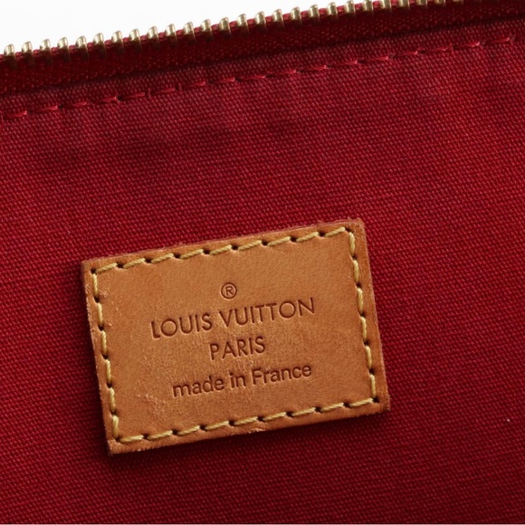 Louis Vuitton Bellevue GM Tote Bag in Pomme D’amour Vernis and Vachetta Leather! - Picture 4 of 10